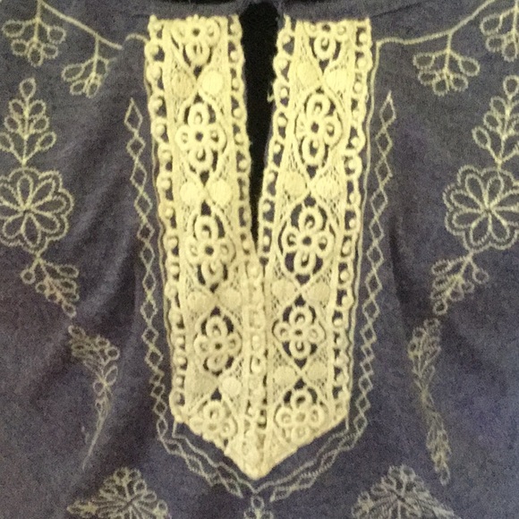 Cute Blue Peasant Top - Picture 2 of 5